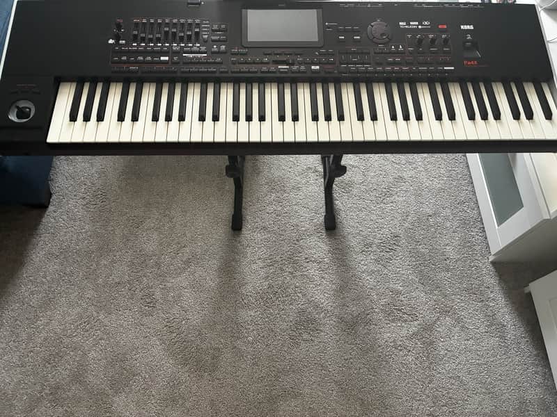Korg PA4X 76Key Professional Arranger Bundle image 1