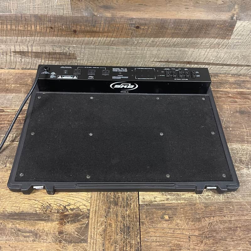 SKB PS-45 stereo pedal board power conditioner with case image 1
