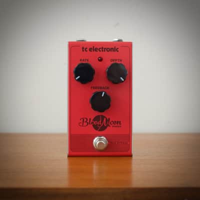 TC Electronic Blood Moon Phaser 2020 - Present - Red image 2