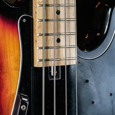 1980 Harmony Model H830S P-Bass sunburst image 6