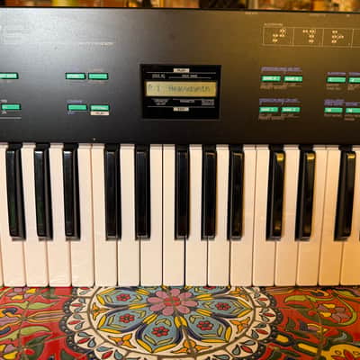 Yamaha DX27S FM 4OP Algorithm Synthesizer 1985 - Black image 3