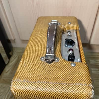 Fender Champ 5F1 Narrow Panel 5-Watt 1x8" Guitar Combo 1958 - 1964 - Tweed image 16