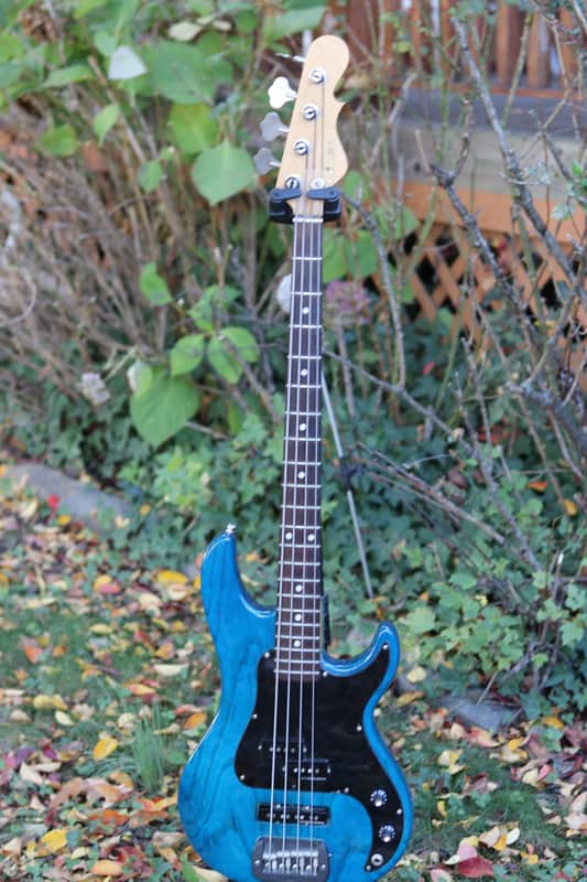 G&L bass SB-2 1982 - blue image 1