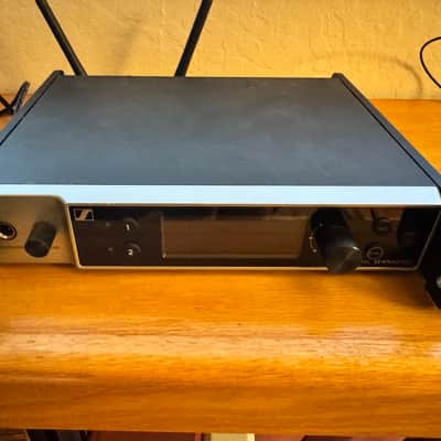 Sennheiser EW DX Q1-9 with mic (935 capsule) and body pack image 2