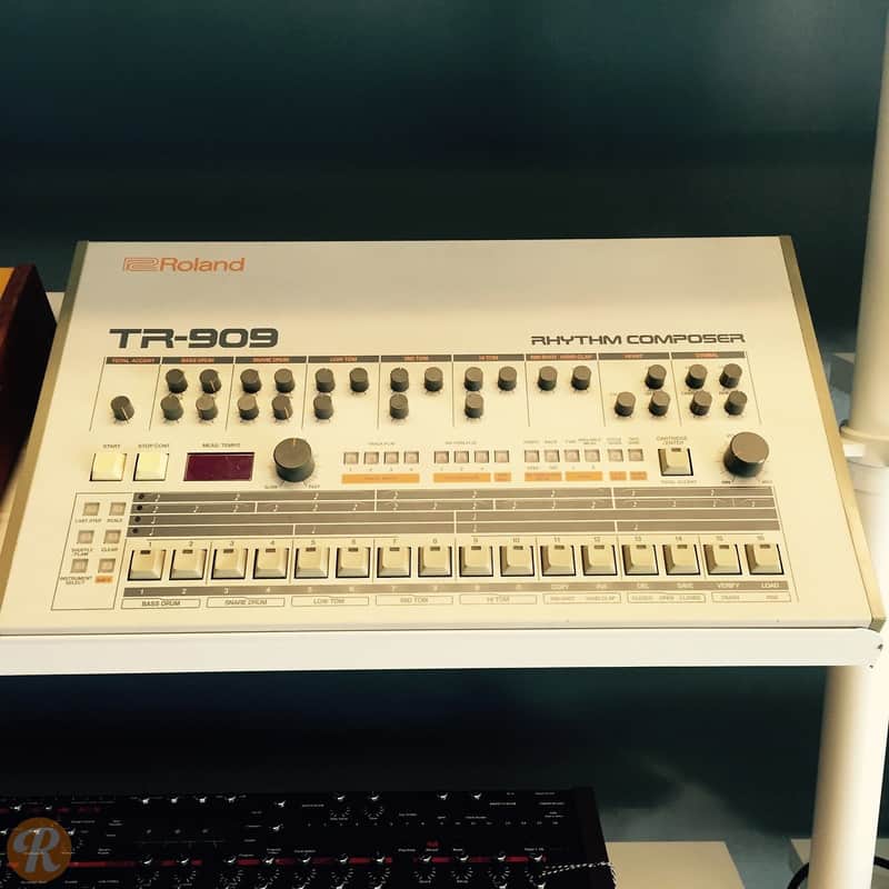 Roland TR-909 Rhythm Composer Drum Machine | Reverb UK