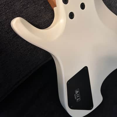 Ibanez ICHI10-VWM Ichika Nito Signature Quest 2021 - Vintage White Matte image 6