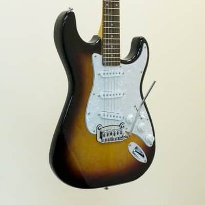 G&L Tribute Legacy 3-Tone Sunburst image 2