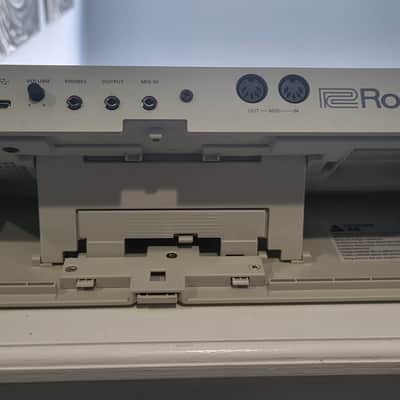 Roland TR-09 Rhythm Composer 2017 - Present - White image 4