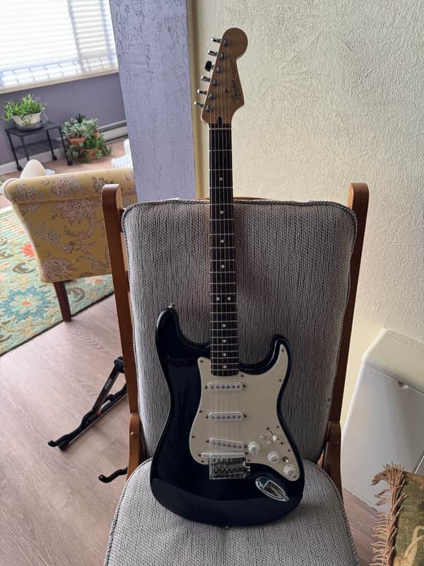 Fender Standard Roland Ready Stratocaster 2006 - 2011 | Reverb