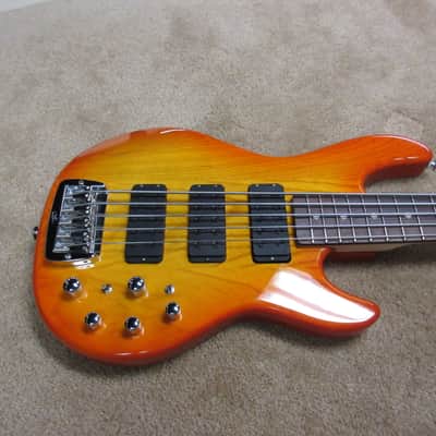 G&L M2500 with 3 MFD Pickups & K Wiring Bild 9