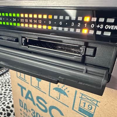 TASCAM DA-3000 Master Recorder 2013 - Black image 9