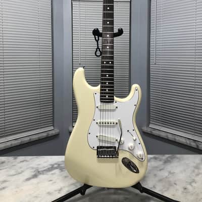 1987 USA Fender American Standard Stratocaster, Olympic White image 1