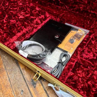 Fender Custom Shop Limited Edition 70th Anniversary 1954 Stratocaster Journeyman Relic with Closet Classic Gold Hardware Aged Black w/Hard Case image 10