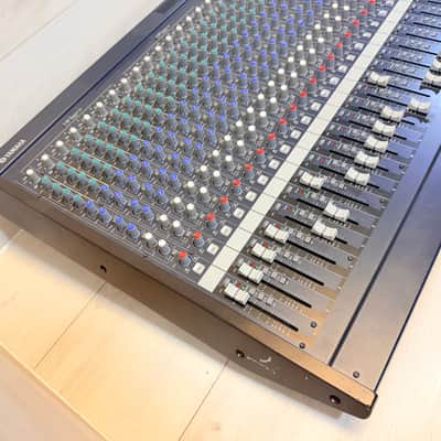 Yamaha MG24/14FX 24-Channel Analog Mixer w/ Dual SPX Effects 2000's image 19