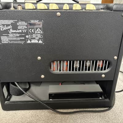 Fender Blues Junior IV 15-Watt 1x12" Guitar Combo - Black image 6