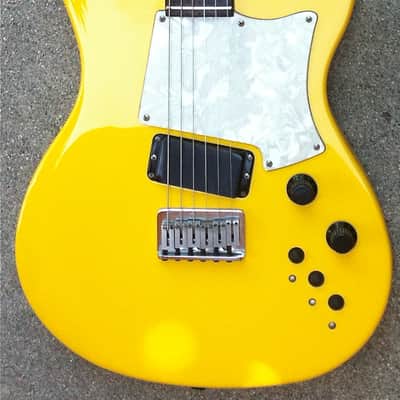 1989 Fender Branded RR8 Yellow Heartfield with Heartfield Case image 2