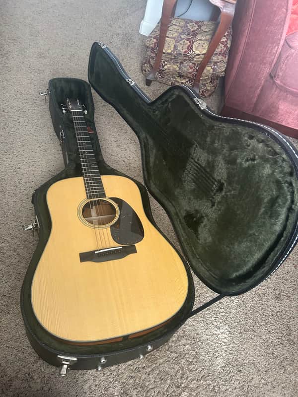 ギター Martin D-18e standard Platinum Martin D-18E Modern Deluxe Dreadnought Acoustic-Electric