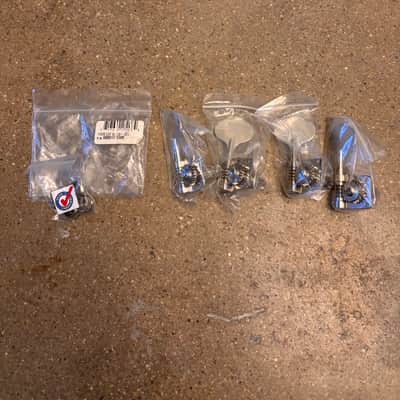 Fender Mustang Bass Gotoh Tuners - Chrome - Like New image 1