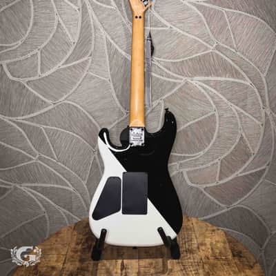 Jackson Limited Edition Pro Origins Series 1985 San Dimas SD1 2025 - Two Face image 6