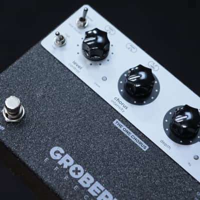 Grobert Effects The One Chorus Warm and Organic Analog Modulation Effect Pedal image 9