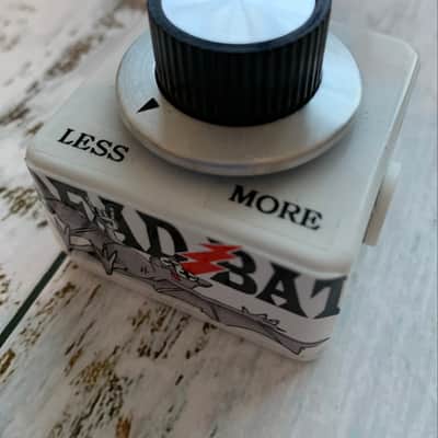 Alchemy Audio "Dead Bat" Dying 9 Volt Battery Simulator Effect Pedal Voltage Sag image 1