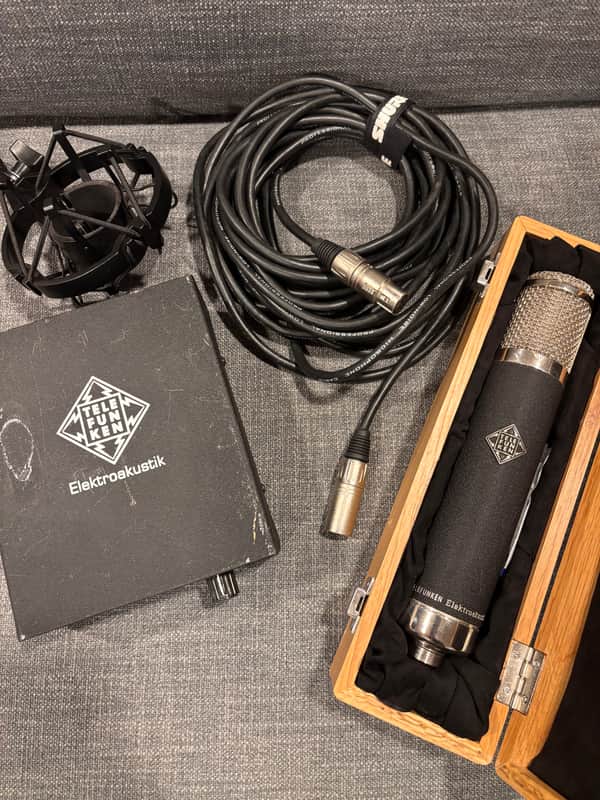 TELEFUNKEN AK47 mkII コンデンサーマイク 本体 Telefunken AK-47 MkII Large Diaphragm Multipattern Tube Condenser