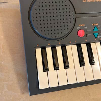 Yamaha PortaSound PSS-102 Electronic Keyboard 1991 rare with Card Reader System mini Synth Japan in box EC image 4