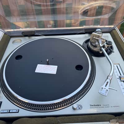 Pair of Technics SL-1200MK2-A Silver Direct Drive DJ Turntables in Good condition image 2