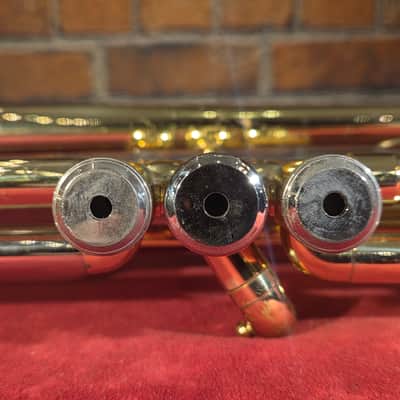 Yamaha YTR-2320 Trumpet Brass w/ Carrying Case - JUST SERVICED!! image 9