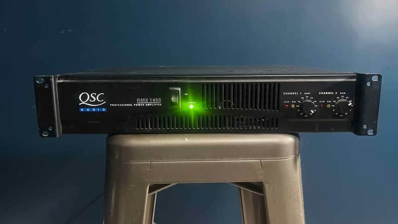 Immagine QSC RMX1450 1400-Watt Power Amplifier 2000s - Black - 1