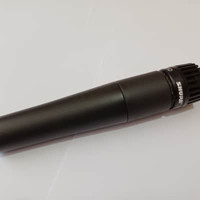 Shure SM57 Cardioid Dynamic Microphone - with zip case and mic clip image 6