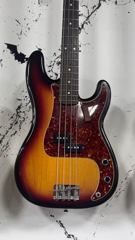 Fender Highway One Precision Bass with Rosewood Fretboard 2003 - 2005 3-Color Sunburst image 1