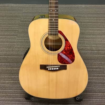 Yamaha FX 335 Acoustic Electric Guitar image 1