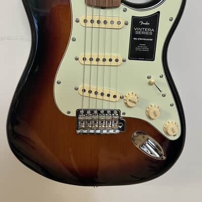 Fender Vintera '60s Stratocaster with Pau Ferro Fretboard 2020 - 2023 - 3-Color Sunburst image 1
