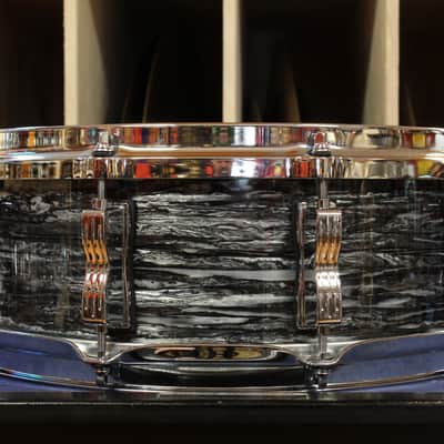 Ludwig 5x14 Classic Maple Snare Drum in Black Oyster Pearl image 3