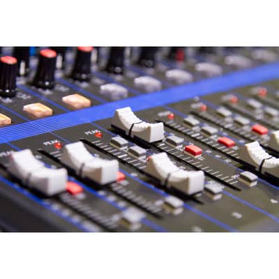Yamaha MG12XU 12-Input 4-Bus Mixer with Effects image 9