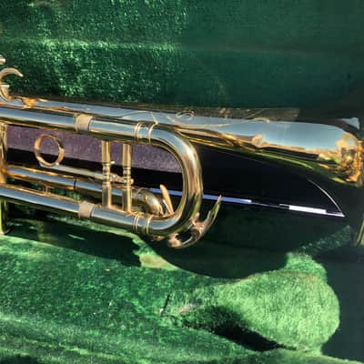 King Super 20 S2 1048 Trumpet w/ Hard Shell Case NICE image 2