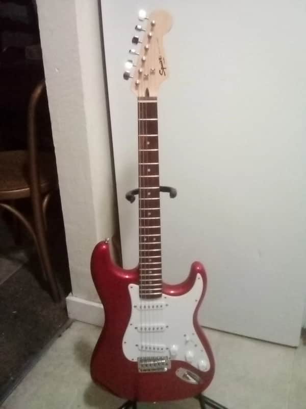 Fender Squire Stratocaster 2018 Red Sparkle. image 1