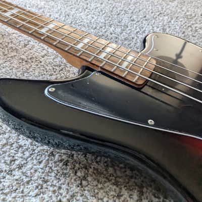 Squier Classic Vibe Jaguar Bass 2020 - Present - 3-Color Sunburst image 4