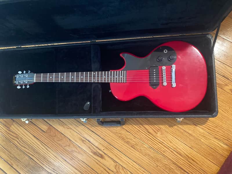 Gibson Melody Maker 1986 with Punk History 1986 - Red