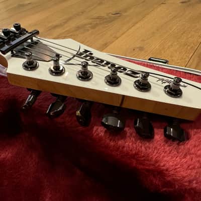 Ibanez PGM300RE-WH 20th Anniversary Paul Gilbert Signature 2009 - White image 9