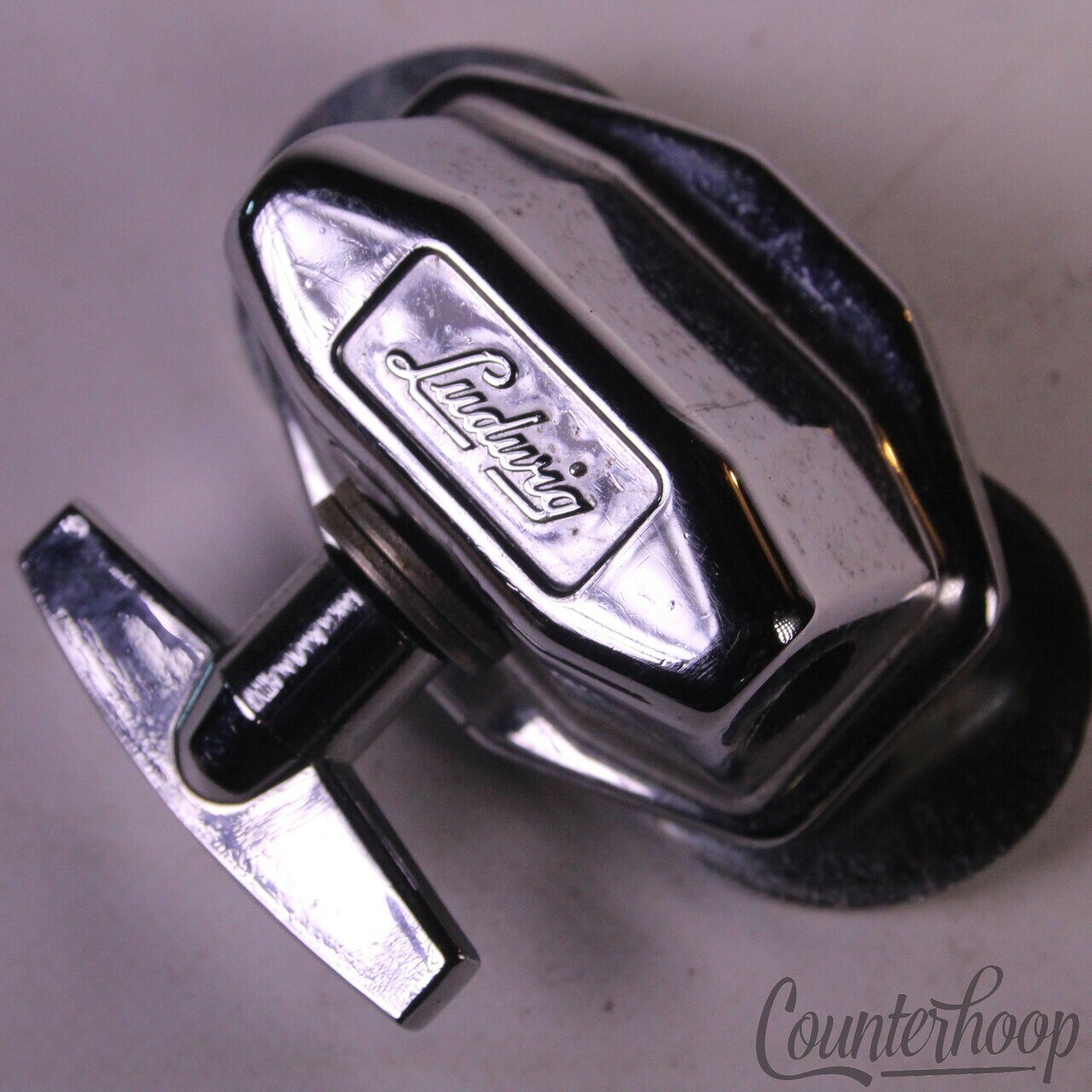 Ludwig Floor Tom Leg/L-Arm/Bass Drum Spur Mount Chrome Wing-Nut Vintage 80s — main photograph