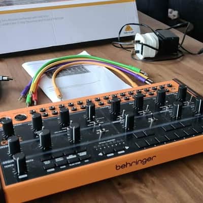Behringer Crave Analog Semi-Modular Synthesizer