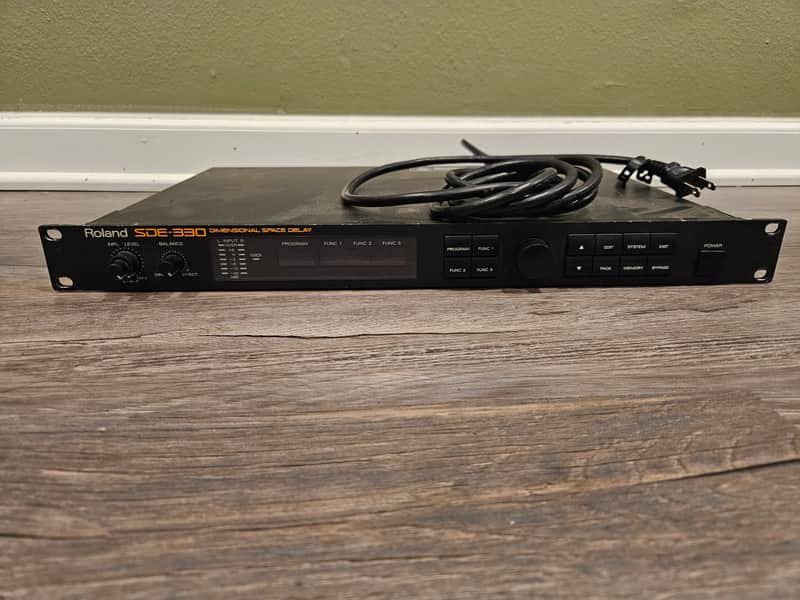 Roland SDE-330 Dimensional Space Delay