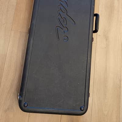 Fender Precision Bass Molded Case Vintage 1978-1981 - Black image 4