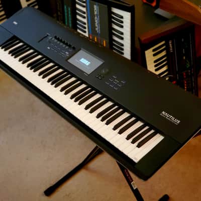 MUST SEE!!! KORG NAUTILUS 73 PROFESSIONAL STUDIO ARRANGER WORKSTATION IN AMAZING CONDITION!