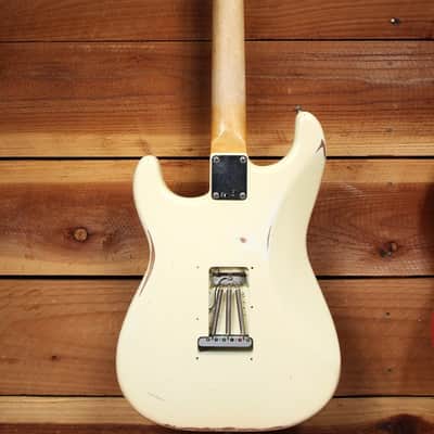 Fender HEAVY Relic CLASSIC SERIES 60s STRATOCASTER Road Worn White Strat 06667 image 5