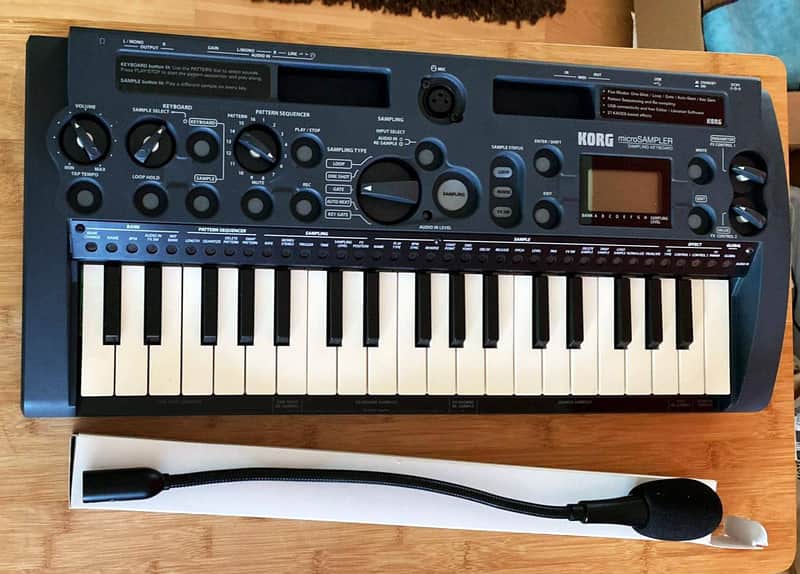 Korg Micro SAMPLER — a compact 37-key sampling keyboard synth. microsampler Excellent Condition image 1