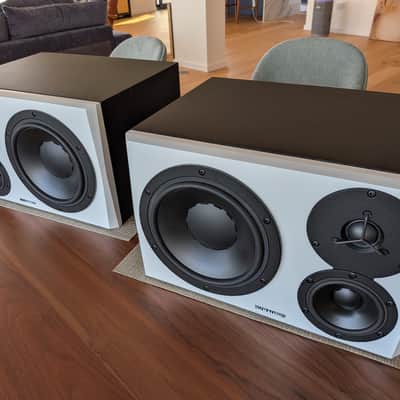 Immagine Dynaudio LYD 48 3-Way Active Studio Monitor Pair - White - 3