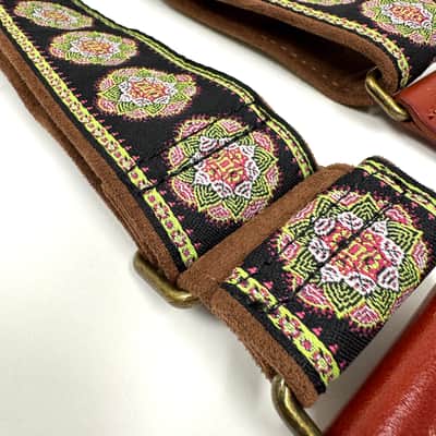 Walker & Williams H-46 Vintage Series Plush Back, Black Lotus Woven Strap w/Chestnut Ends image 4
